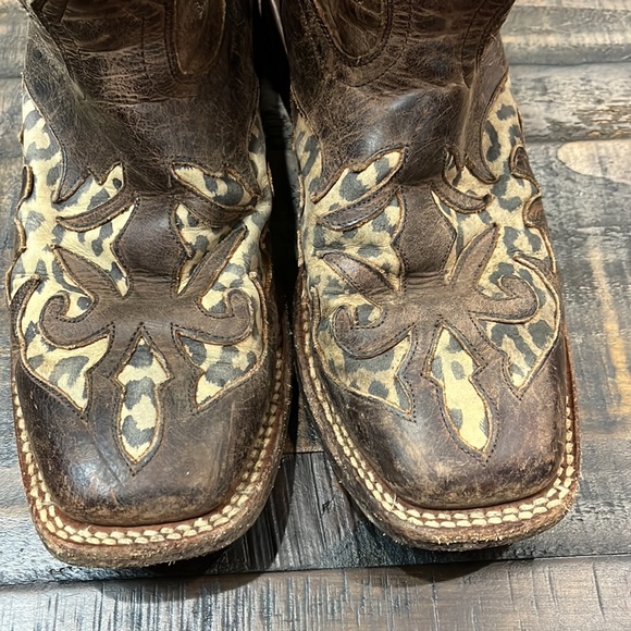 Add to bundle, I’ll send DISCOUNT! Johnny Ringo leopard printsize 6.5 - Picture 6 of 9